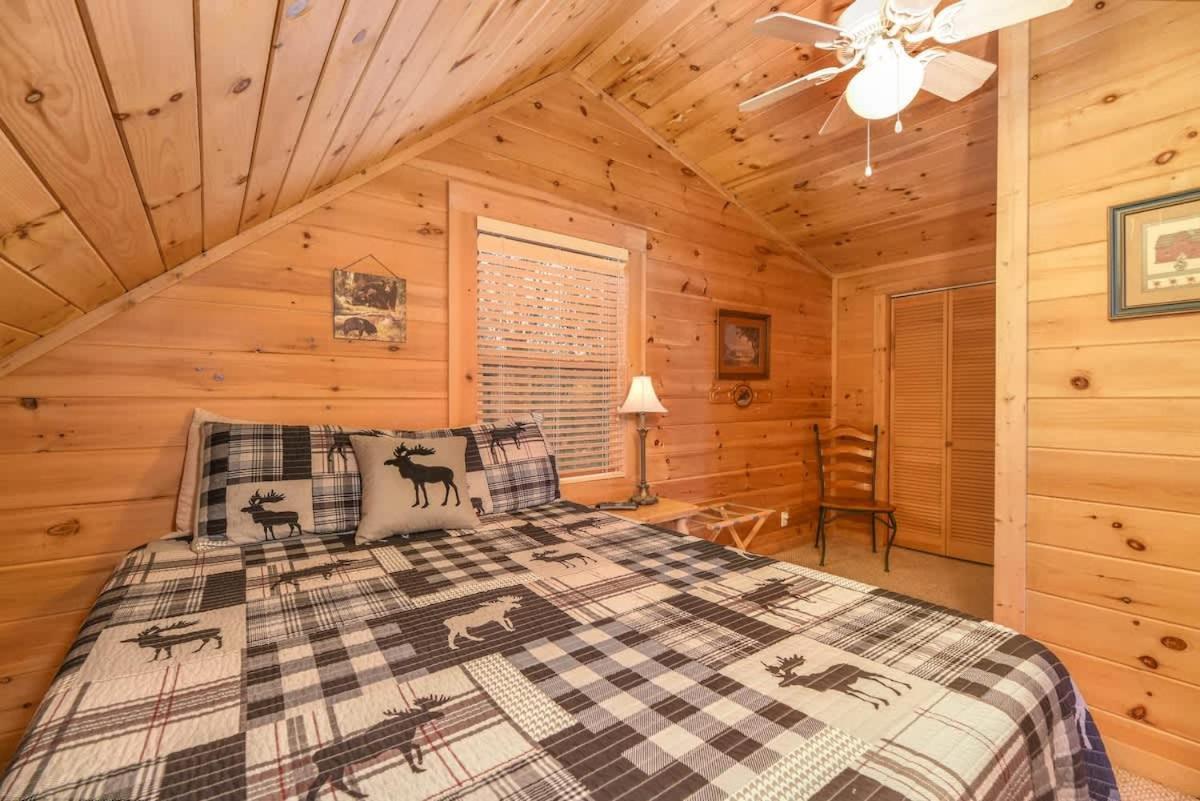 Gorgeous View. Hot Tub. Privacy. Fireplace. Pool & Fishing Access! Sevierville Εξωτερικό φωτογραφία