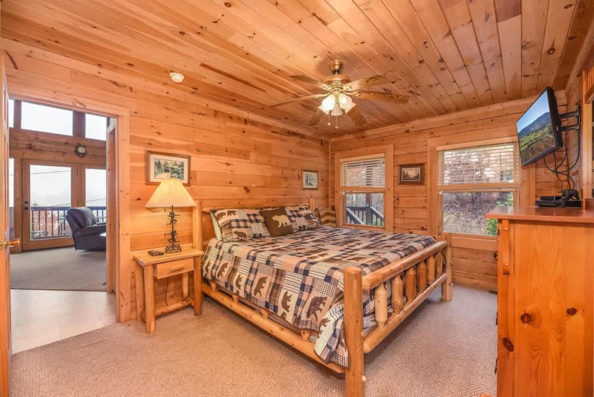 Gorgeous View. Hot Tub. Privacy. Fireplace. Pool & Fishing Access! Sevierville Εξωτερικό φωτογραφία